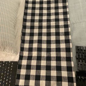 Table/credenza runner